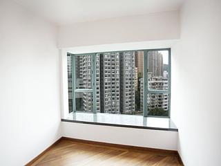 Mid Levels West - 80 Robinson Road 05