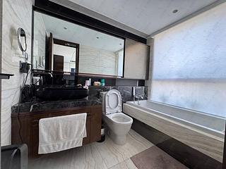 Wong Chuk Hang - Marinella Block 3 06