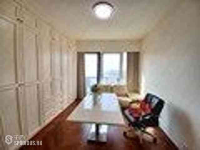 Wong Chuk Hang - Marinella Block 2 01