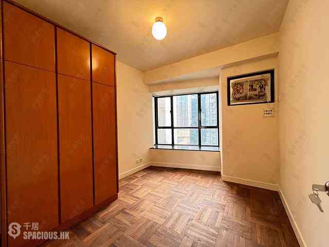 Mid Levels Central - The Grand Panorama 06