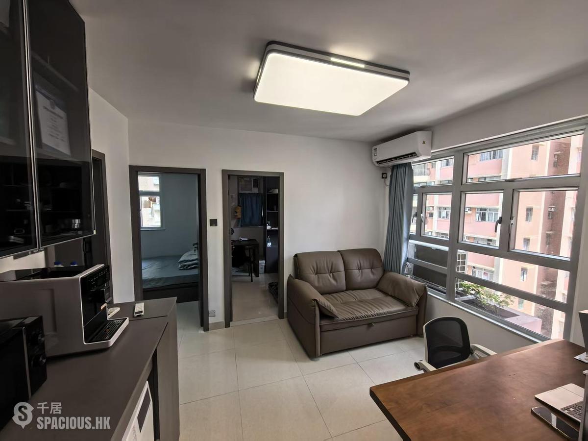 Sai Ying Pun - King Ming Mansion 01