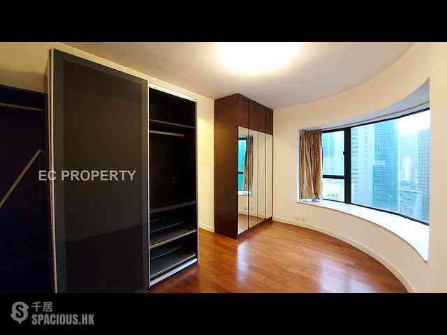 Happy Valley - Celeste Court 04