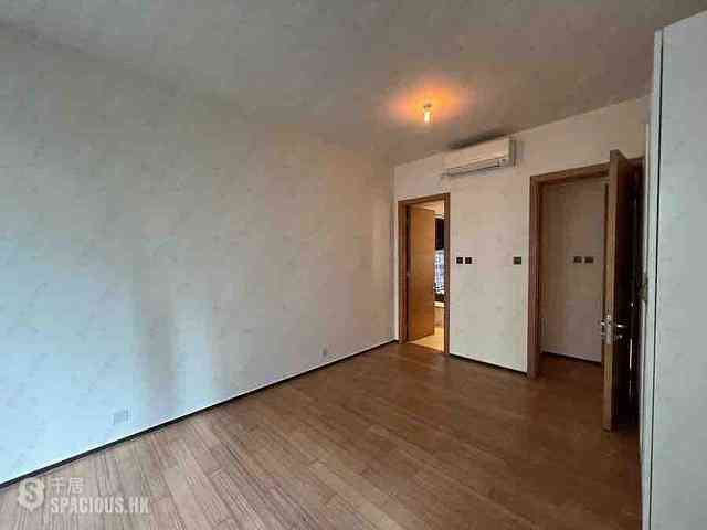 Mid Levels Central - Arezzo 02
