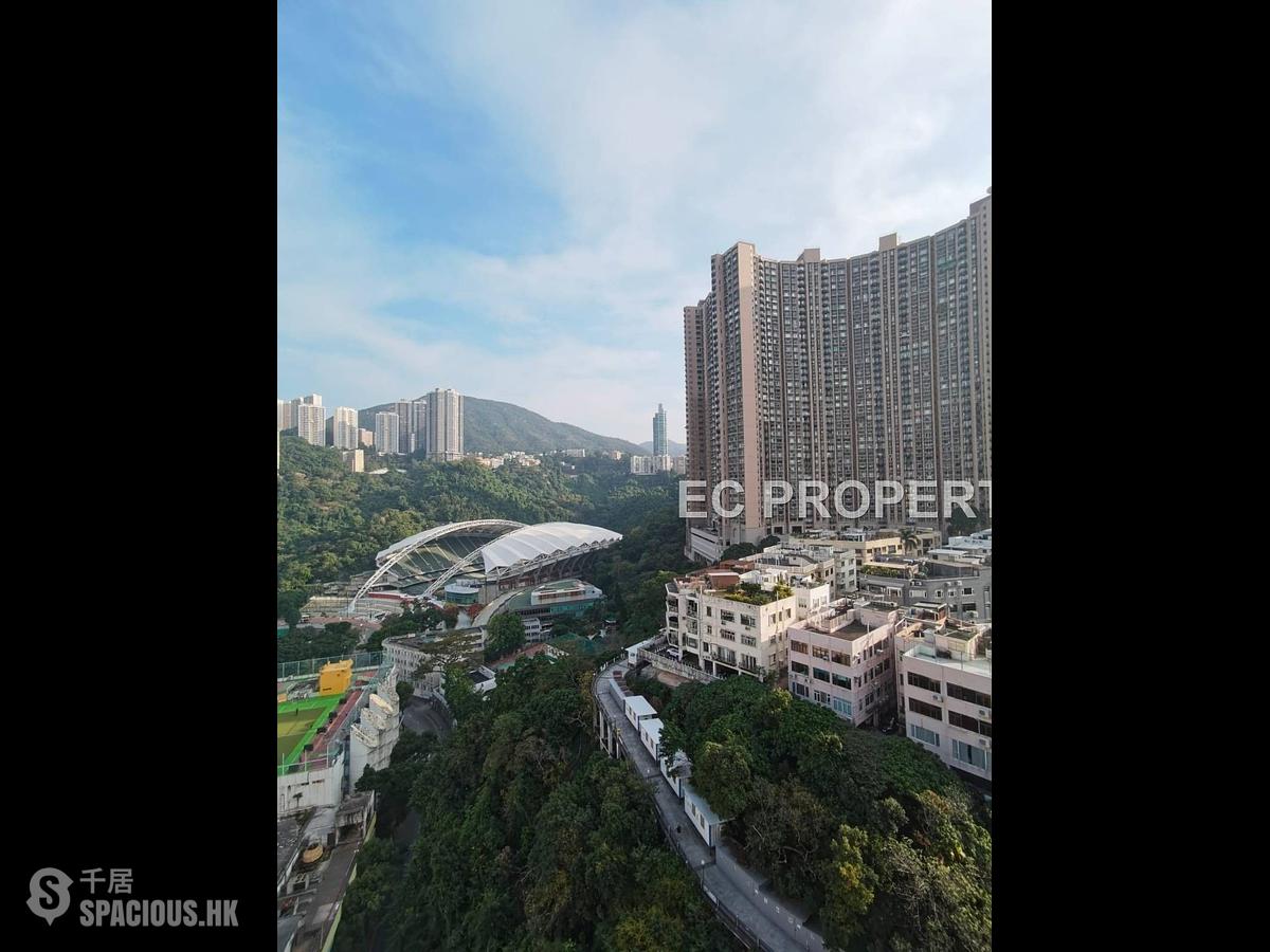 Happy Valley - Caroline Garden 01