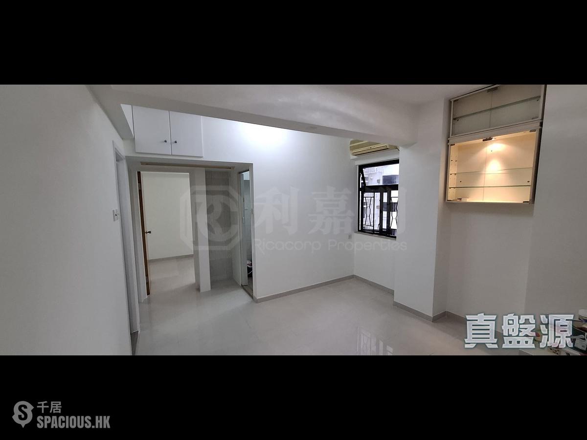 Sai Ying Pun - True Light Building 01