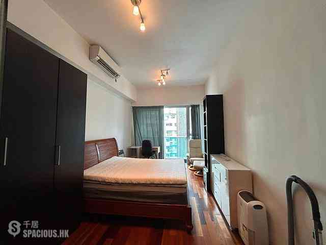 Wan Chai - J Residence 08