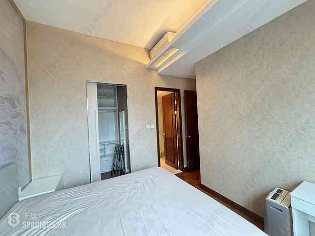 Wan Chai - The Avenue Phase 2 Block 1 05