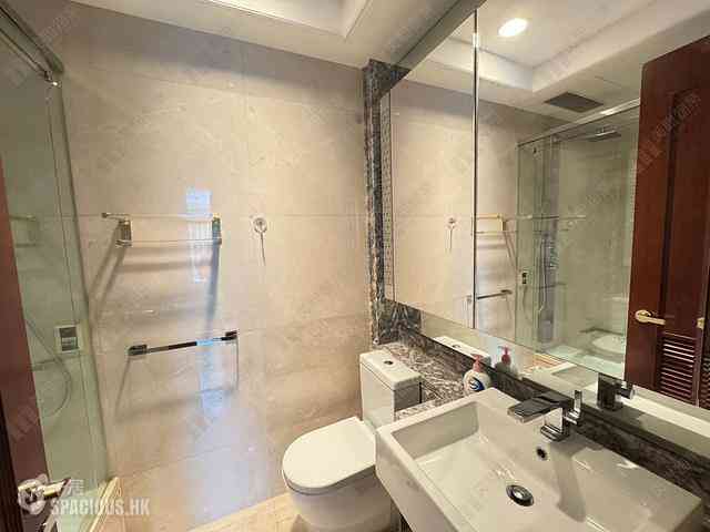 Wan Chai - The Avenue Phase 2 Block 1 09