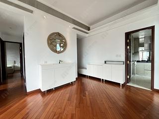 Wan Chai - The Avenue Phase 2 Block 1 11
