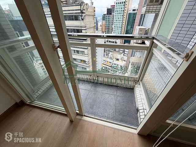 Soho - Centrestage Block 2 02