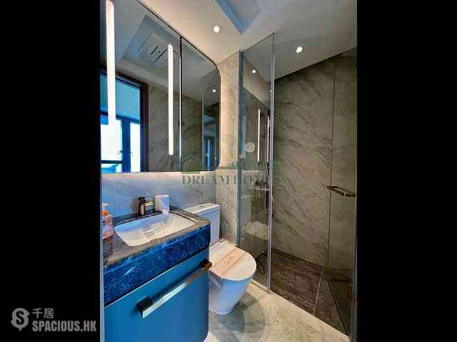 Sai Ying Pun - Des Voeux W Residence 07