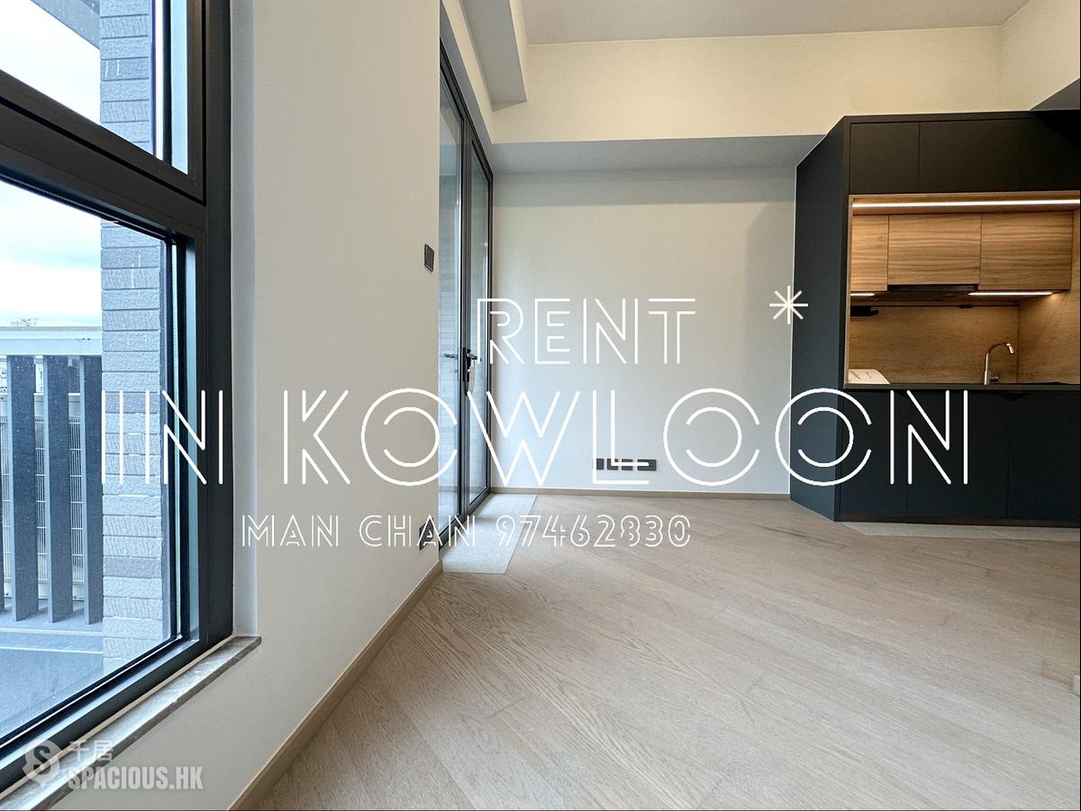 Cheung Sha Wan - Bondlane 01