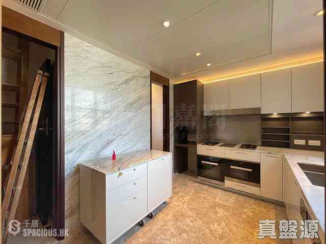 Tseung Kwan O - The Papillons Block 1 02