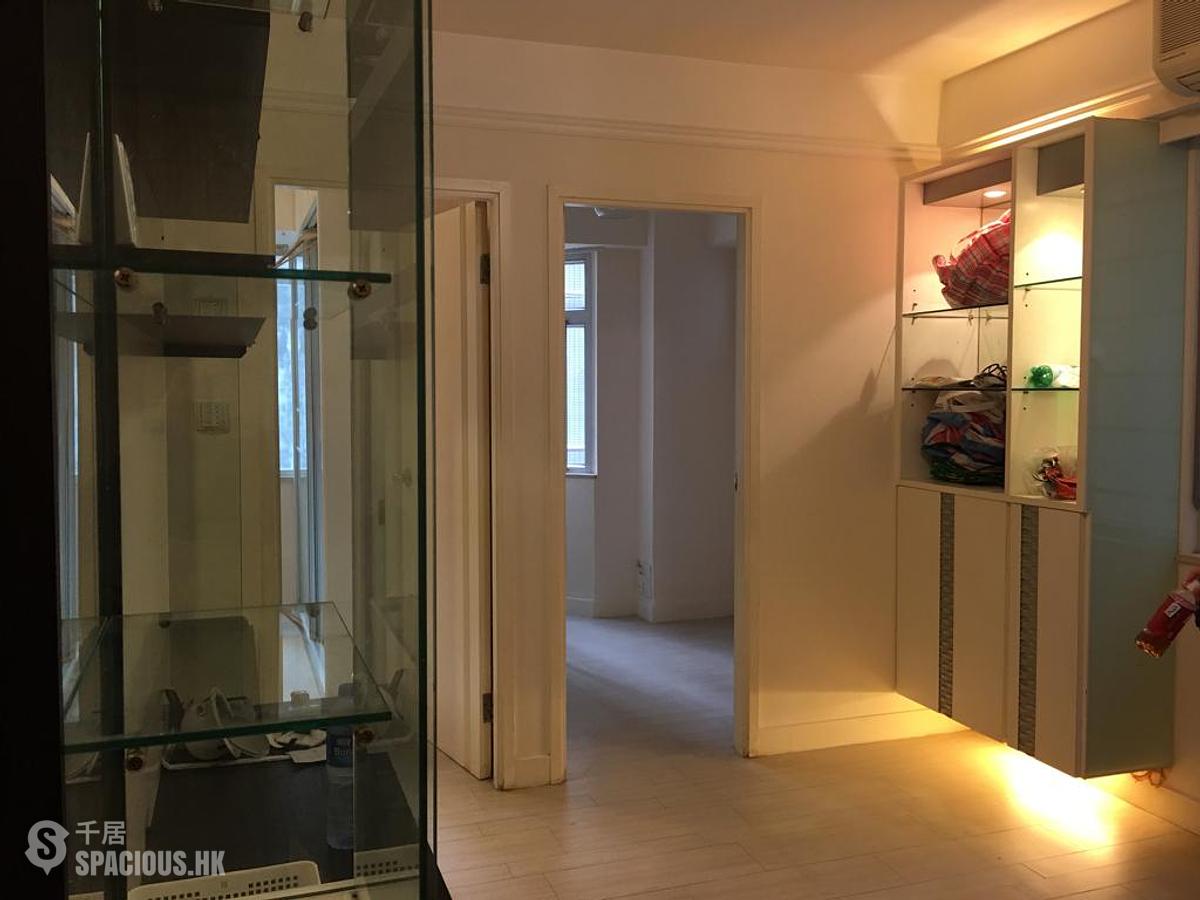 Sai Ying Pun - Yue Sun Mansion 01