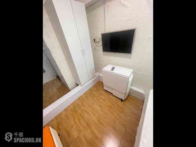 Mong Kok - Chun Yee Building 02