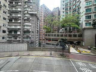 Mid Levels West - Fook Wah Mansions 06