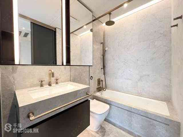 Wan Chai - Eight Star Street 16