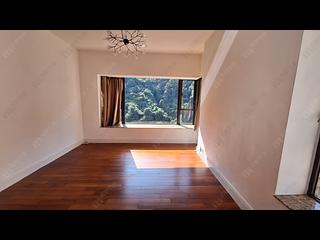 Mid Levels Central - Tavistock II 05