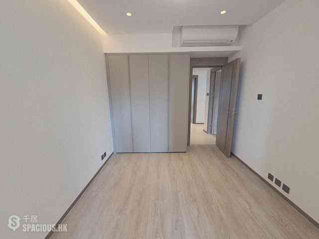 Mid Levels Central - Dynasty Court 16