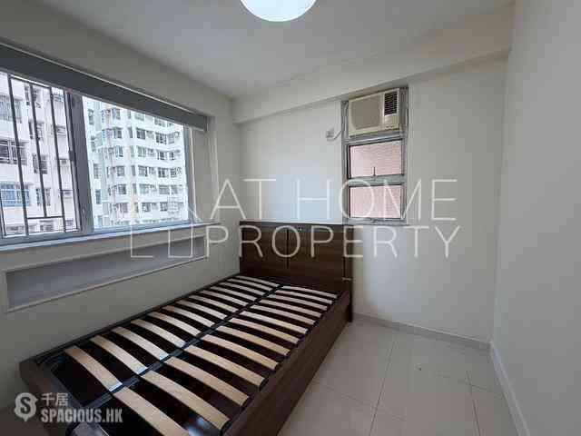 Sai Ying Pun - King Ming Mansion 03