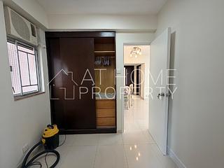 Sai Ying Pun - King Ming Mansion 05