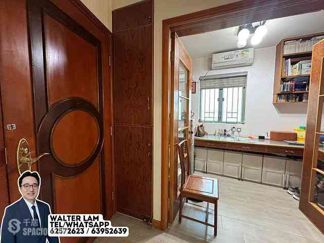 Tung Chung - Tung Chung Crescent Phase 1 Block 2 08