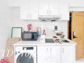 Causeway Bay - Lai Yuen Apartments 05