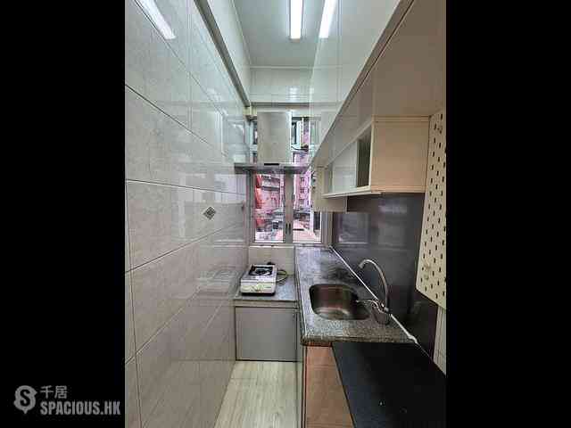 Kennedy Town - Tai Sang Building 06