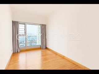 West Kowloon - The Waterfront 11
