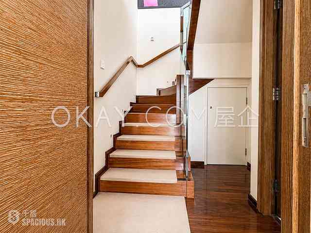 Soho - Centrestage 09