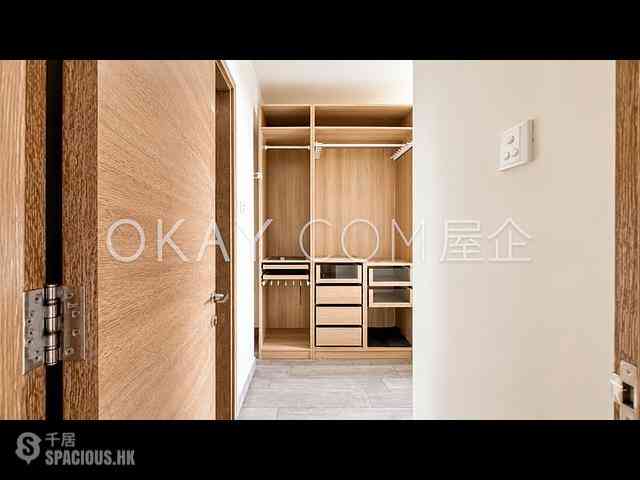 Soho - Centrestage 16