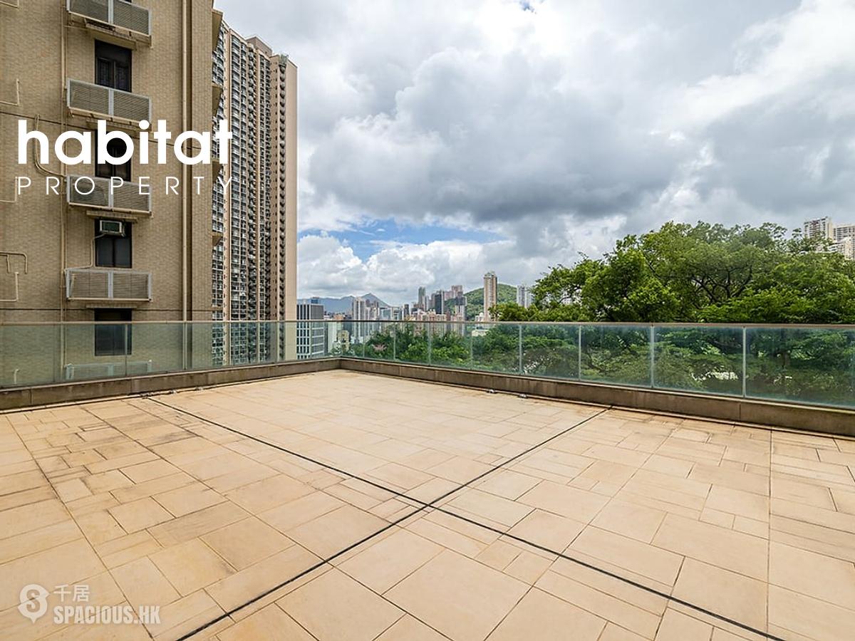 Happy Valley - Broadwood Twelve 01