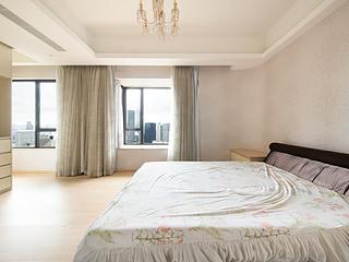 Mid Levels Central - Regal Crest 09