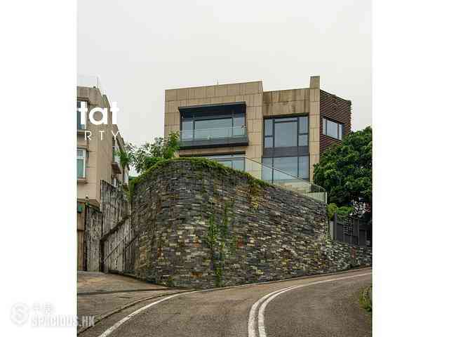 Stanley - 18, Carmel Road 01