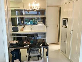 Mid Levels Central - Prince's Court 06
