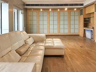 Mid Levels Central - Garden Terrace 03