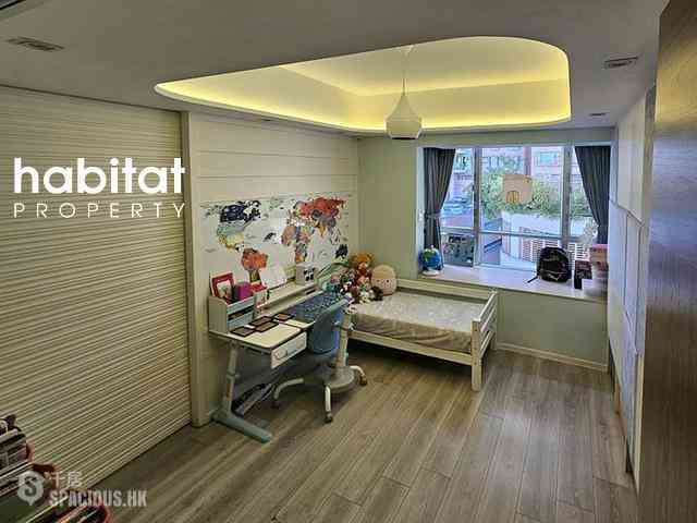 Mid Levels West - Serene Court 11