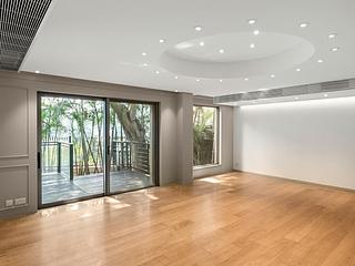 Shouson Hill - Yue Hing Court 14