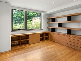 Shouson Hill - Yue Hing Court 24