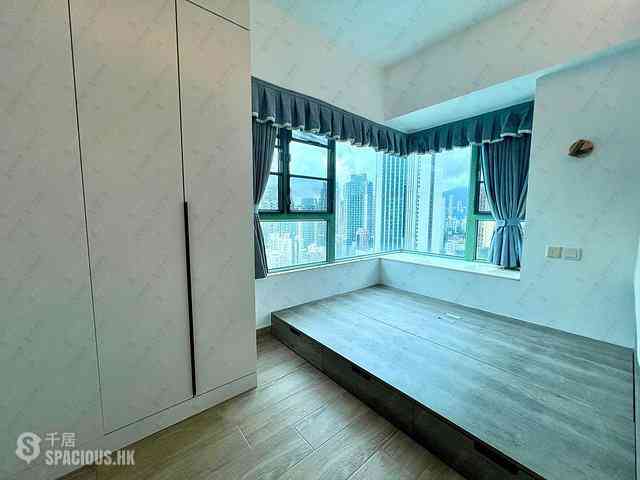 Wan Chai - Royal Court 11