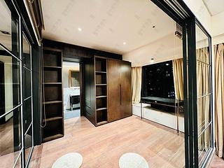 Central - The Royal Court 17