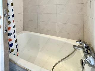 Sai Ying Pun - Island Crest Block 1 04