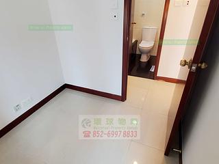 Kennedy Town - The Merton Tower 1 05