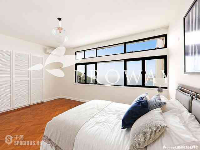 Chung Hom Kok - Coral Villas 09