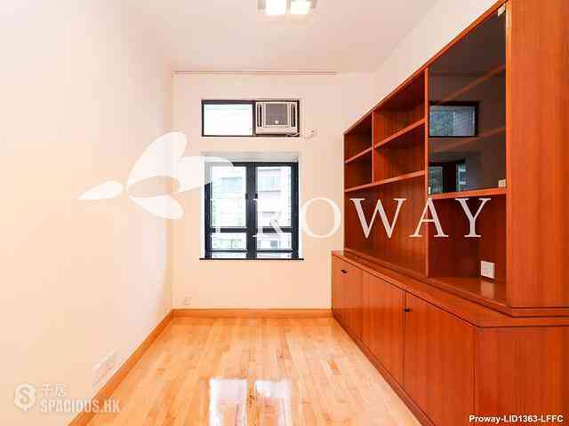 Mid Levels West - Scenic Heights 08
