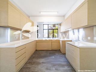 Pok Fu Lam - Pine Grove Block 4 10