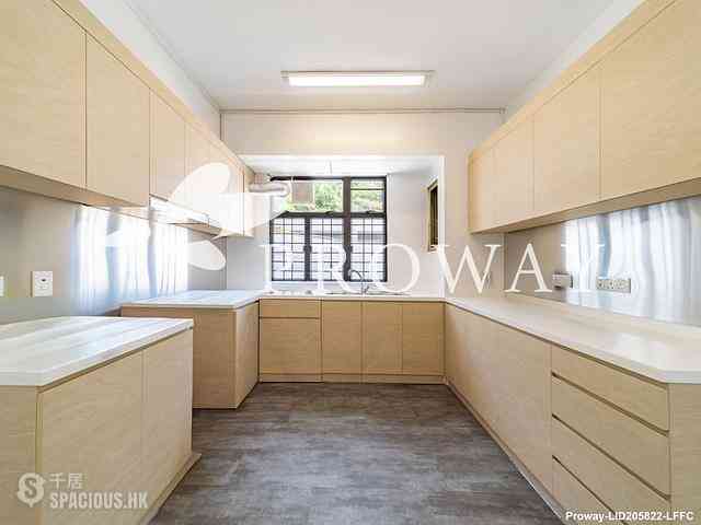 Pok Fu Lam - Pine Grove Block 4 10
