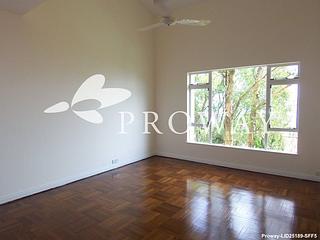The Peak - Strawberry Hill 08