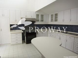 The Peak - Strawberry Hill 10