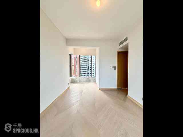 Mid Levels Central - 22A, Kennedy Road 07